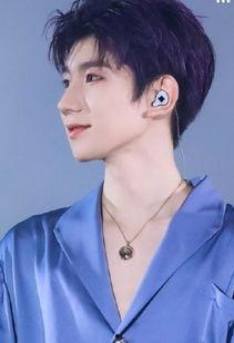 吃瓜娱乐圈王源,娱乐圈的瓜田，他的成长与蜕变